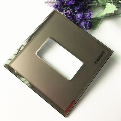 Macchina per la perforazione laser in vetro con apertura minima di 0,3 mm