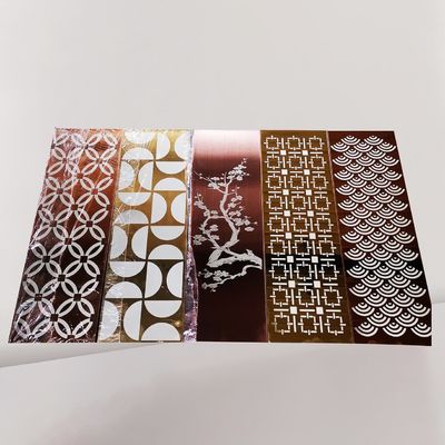 Precisione di incisione 0,0006 mm Macchina di piegatura CNC idraulica per incisione di superfici decorative