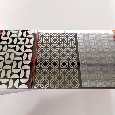 Macchina di marcatura laser a fibra 1325nm per oggetti metallici